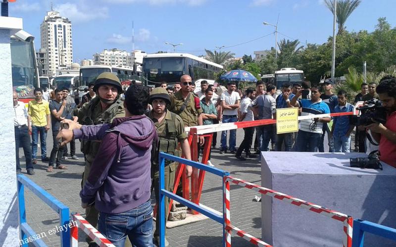صور: حواجز تفتيش إسرائيلية بغزة!