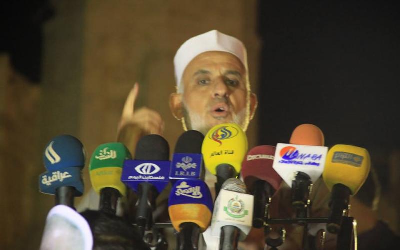 الأسطل يدعو حكومة الوفاق إلى الالتزام بواجباتها