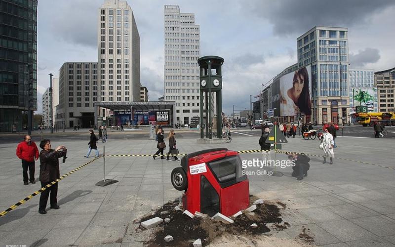 صور‬: أغرب حوادث السيارات في العالم