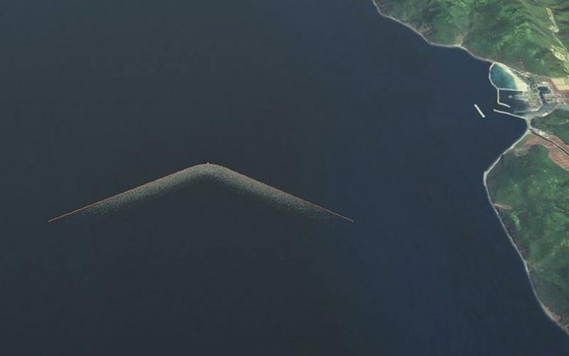 صور: بدء تنفيذ مشروع المخلفات البلاستيكية بالمحيطات