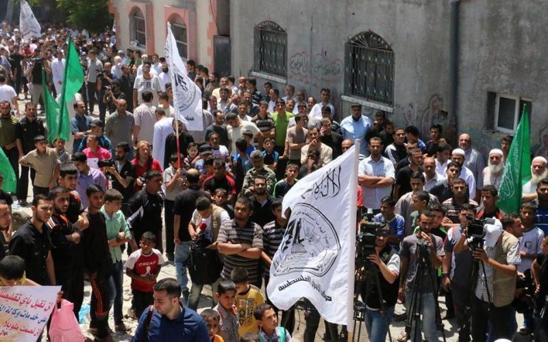 بالصور: مسيرة بجباليا تنديداً بتجاهل الحكومة لغزة