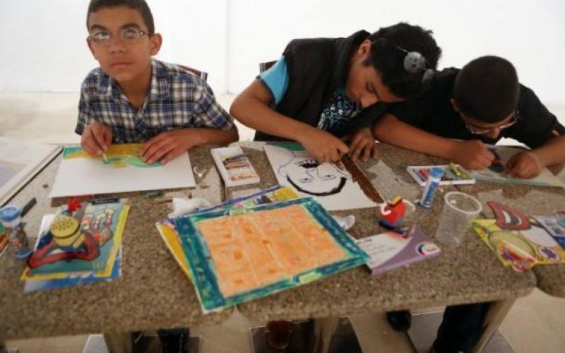 صور: مكفوفون يرسمون ببصيرتهم بالأردن