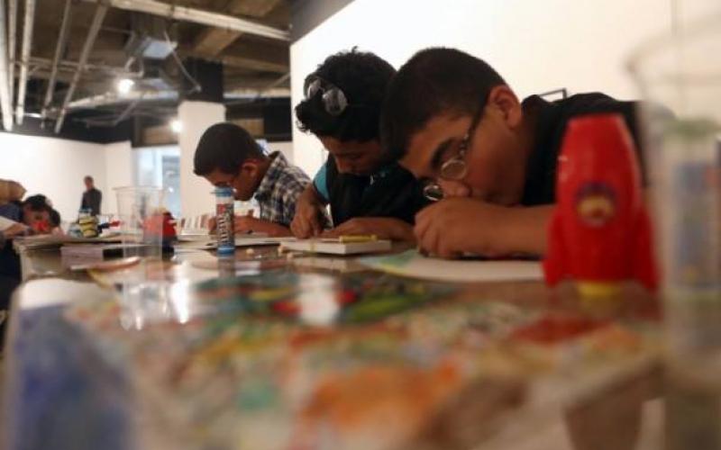 صور: مكفوفون يرسمون ببصيرتهم بالأردن