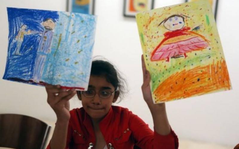 صور: مكفوفون يرسمون ببصيرتهم بالأردن