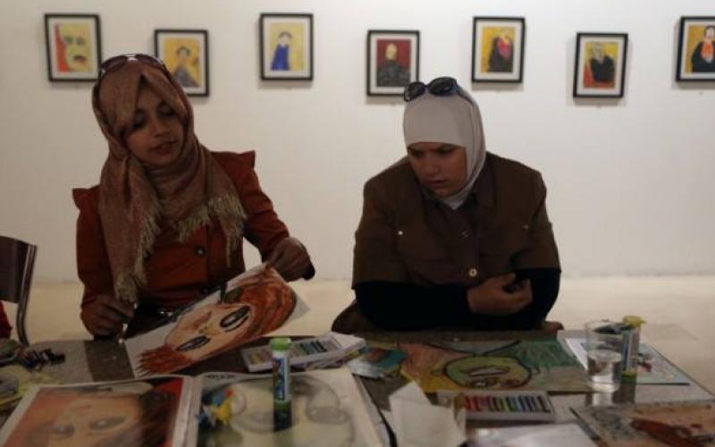 صور: مكفوفون يرسمون ببصيرتهم بالأردن