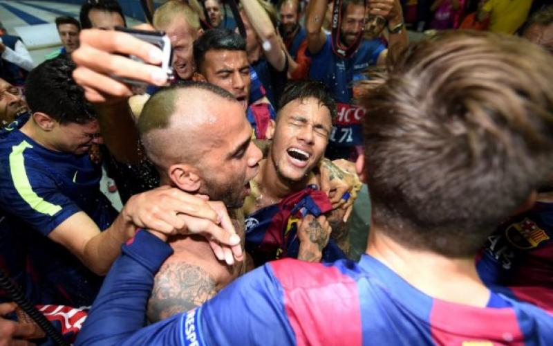 صور: الكأس الخامسة تعيد الأفراح لبرشلونة