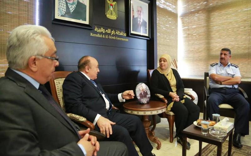 بالصور: حملة تشجيعية للضرائب برام الله