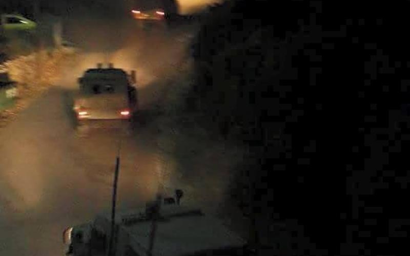 صور: الاحتلال يعتقل مواطن بالضفة
