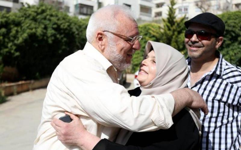 صور: الإفراج عن الدكتور عزيز دويك