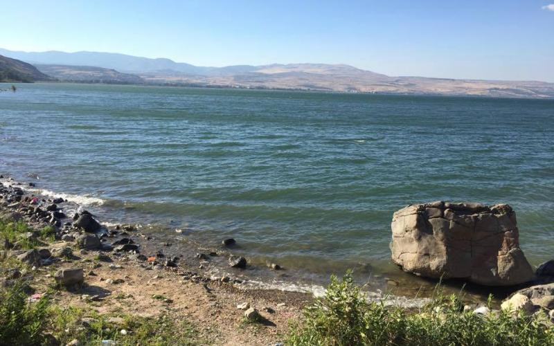 صور: مشاهد خلّابة لبحيرة طبريا