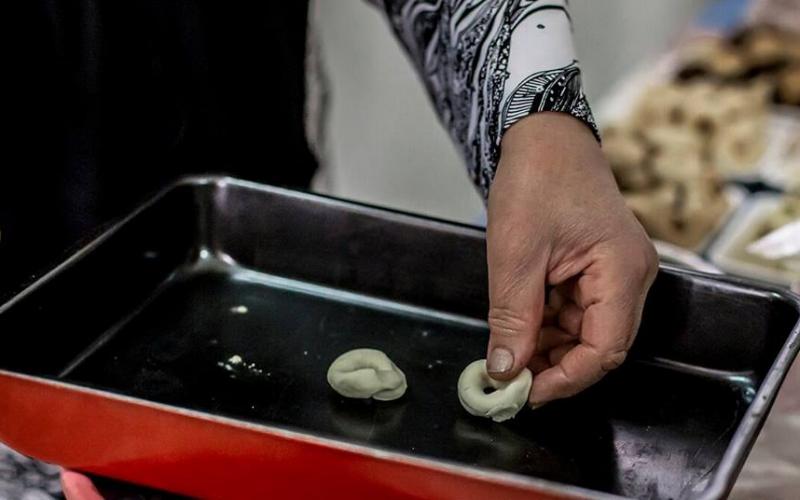 صور: الكعك يحمي سورية من السؤال بالأردن