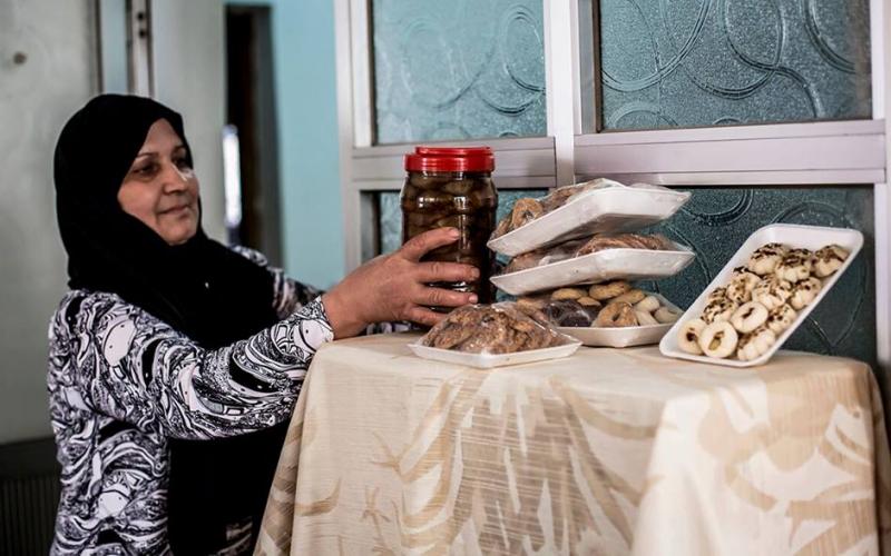 صور: الكعك يحمي سورية من السؤال بالأردن