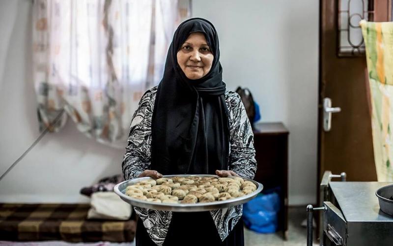صور: الكعك يحمي سورية من السؤال بالأردن
