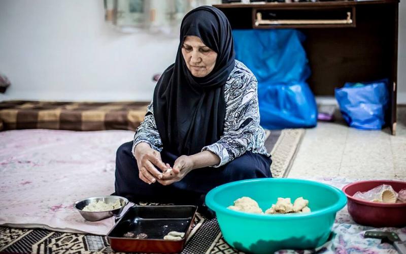 صور: الكعك يحمي سورية من السؤال بالأردن