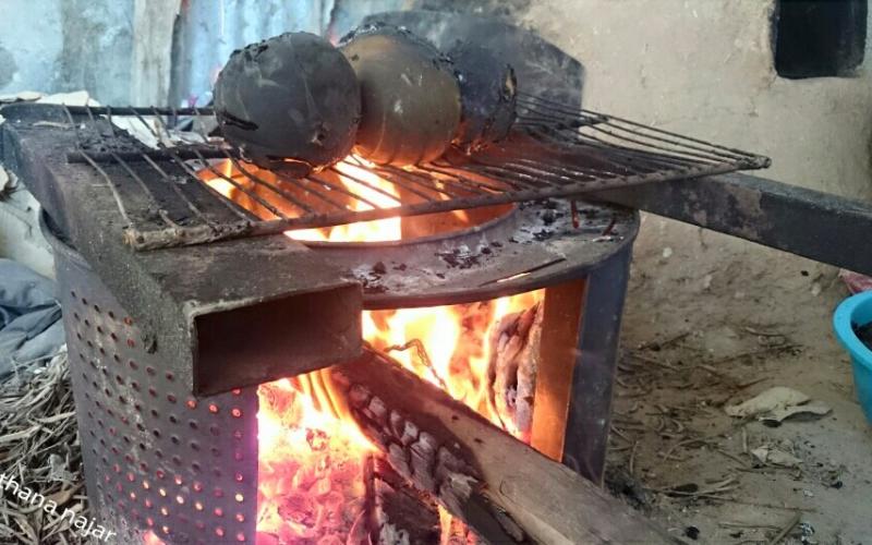صور: "فتة العجر" أكلة شعبية موسمية