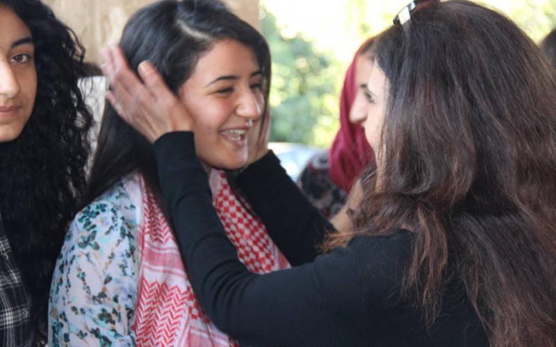 صور: "لينا خطاب" تتنسم عبير الحرية