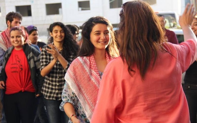 صور: "لينا خطاب" تتنسم عبير الحرية