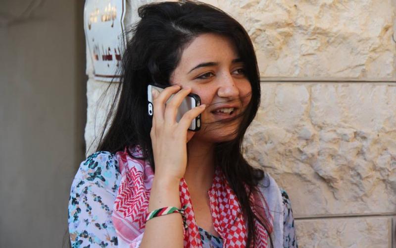 صور: "لينا خطاب" تتنسم عبير الحرية