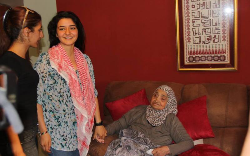 صور: "لينا خطاب" تتنسم عبير الحرية