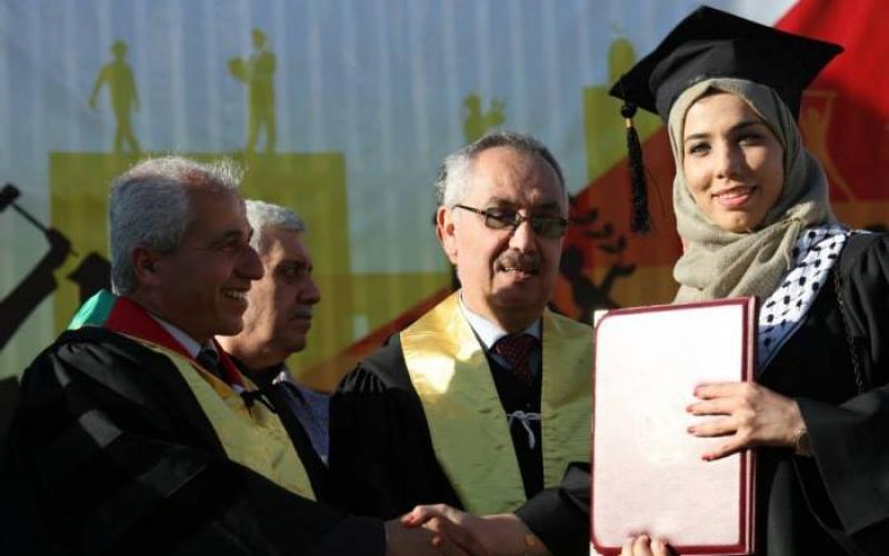 صور: جامعة النجاح تخرج فوج طلابها الـ35