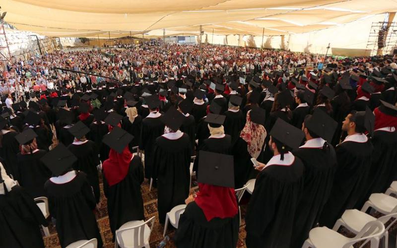 صور: "بيرزيت" تحتفل بتخريج طلبتها‎
