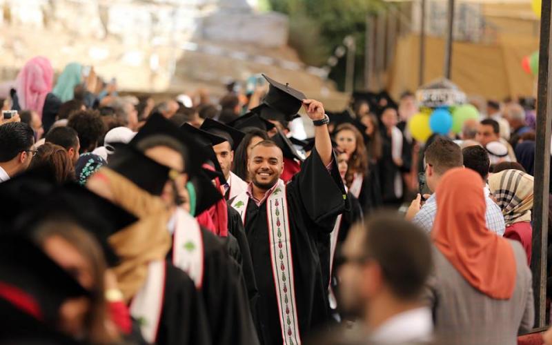 صور: "بيرزيت" تحتفل بتخريج طلبتها‎