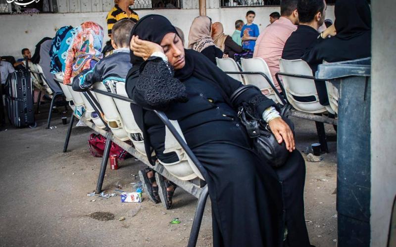 صور: معاناة الغزيين على معبر رفح