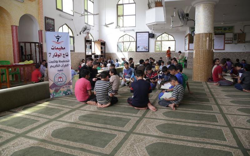 التشريعي يتفقد مخيمات تاج الوقار "7"