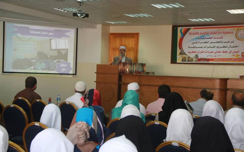 التشريعي يتفقد مخيمات تاج الوقار "7"