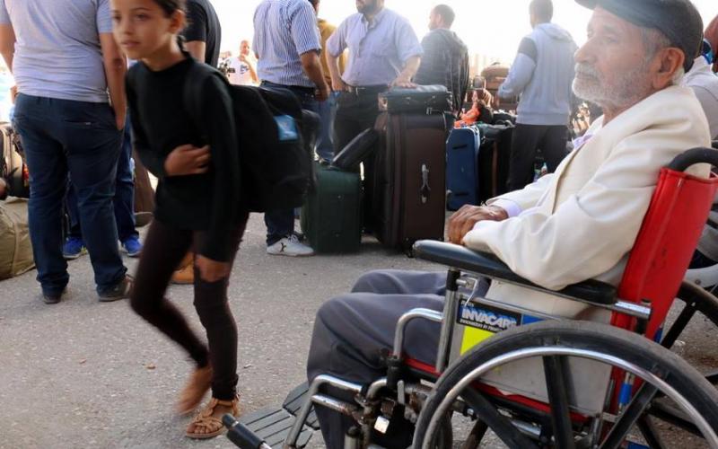 صور: معاناة الغزيين على معبر رفح
