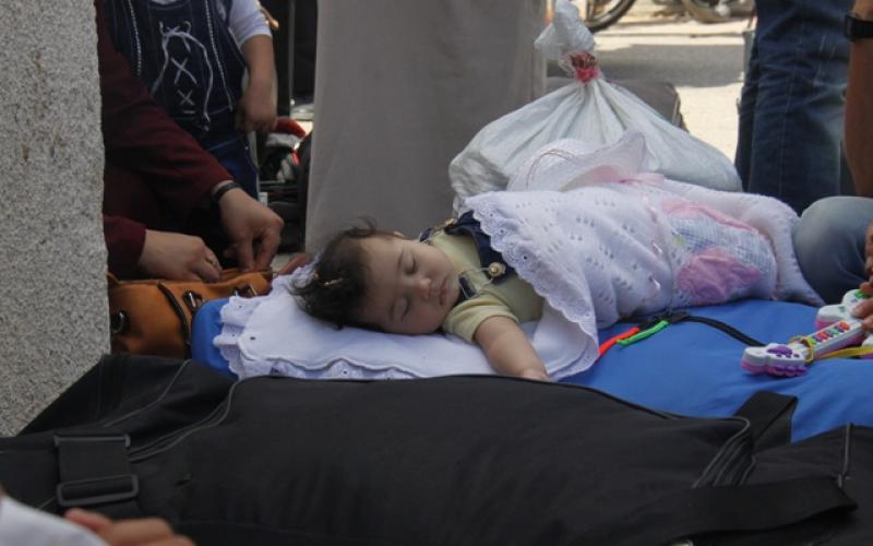 صور: معاناة الغزيين على معبر رفح مستمرة