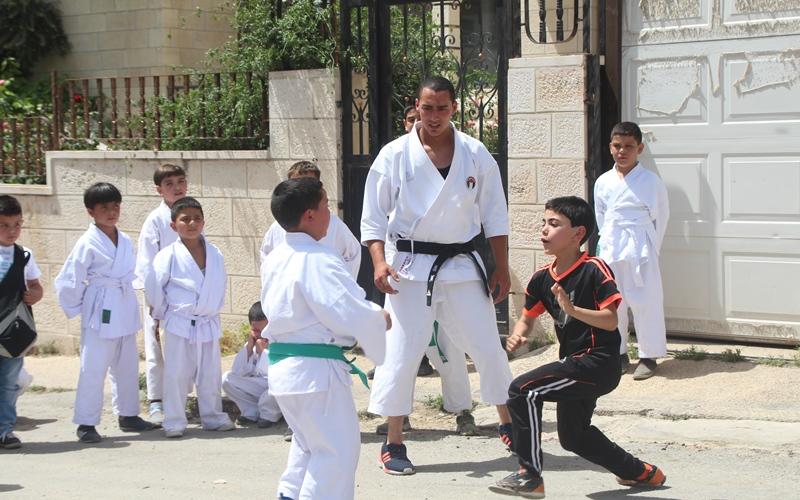 صور: أطفال القدس يتعلمون الدفاع عن النفس