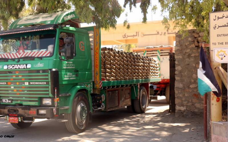صور: دخول الأسمنت المصري قطاع غزة
