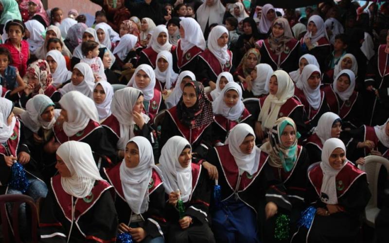 صور: الكتلة تكرم 200 طالبة شمال القطاع