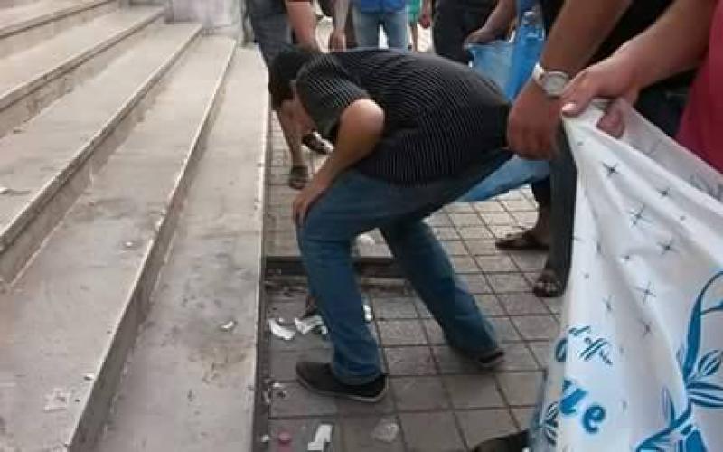 صور: التونسيون ينظفون مكان ‫#‏وينو_البترول