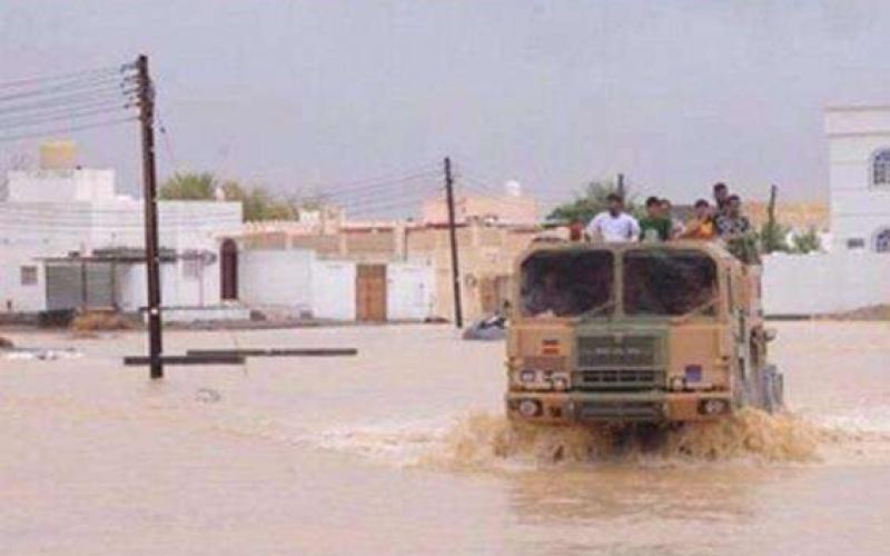 صور: العاصفة "أشوبا" تضرب عُمان