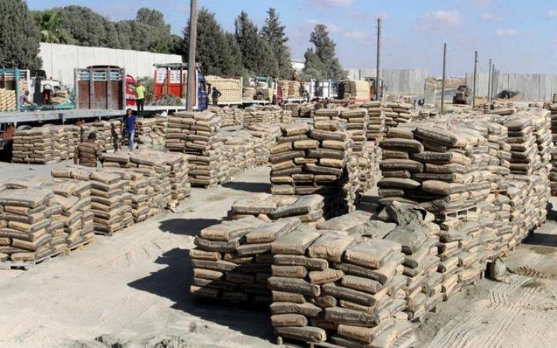صور: دخول الإسمنت المصري لغزة