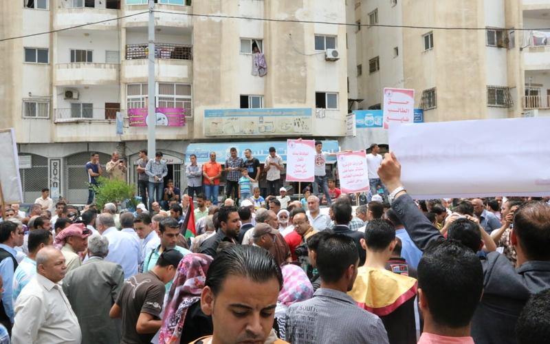 صور: اللجان الشعبية تحتج على "الأنروا"