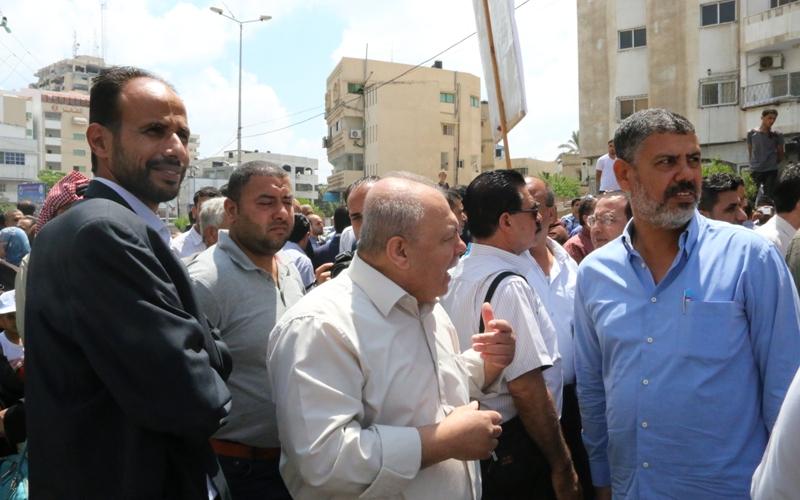 صور: اللجان الشعبية تحتج على "الأنروا"