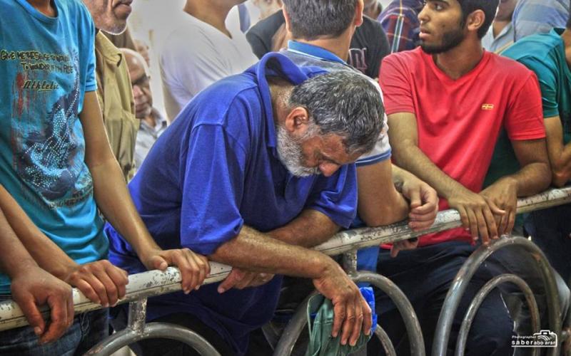 صور: معاناة المسافرين على "معبر رفح"