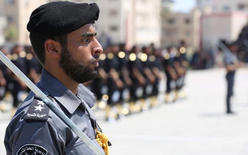 صور: تخريج دورة تأهيل الضباط "وأعدوا"
