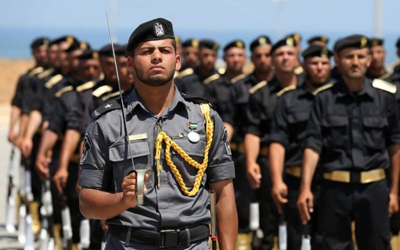 صور: تخريج دورة تأهيل الضباط "وأعدوا"