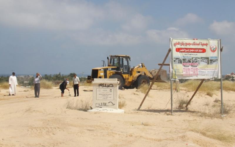 بالصور: حملة شعبية لتشجير محيط المجمع الطبي برفح‎