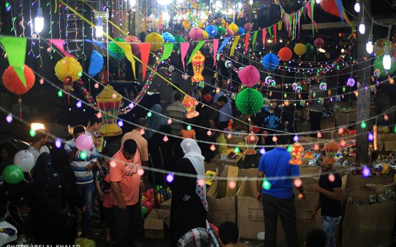 صور: أسواق غزة تتزين في رمضان