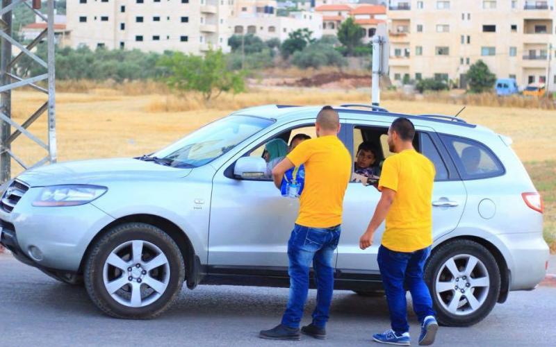 صور: شبان يوزعون التمور والمياه في جنين‬