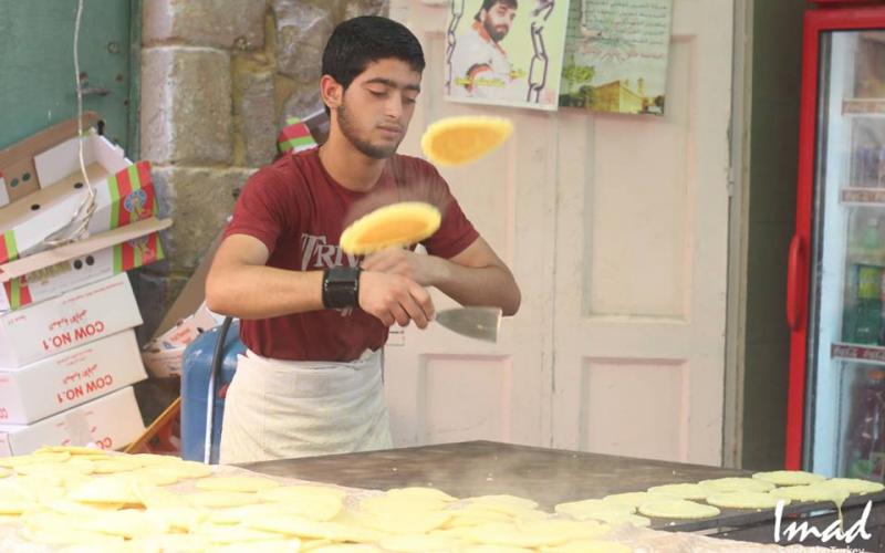 صور: أجواء رمضان في أسواق الخليل