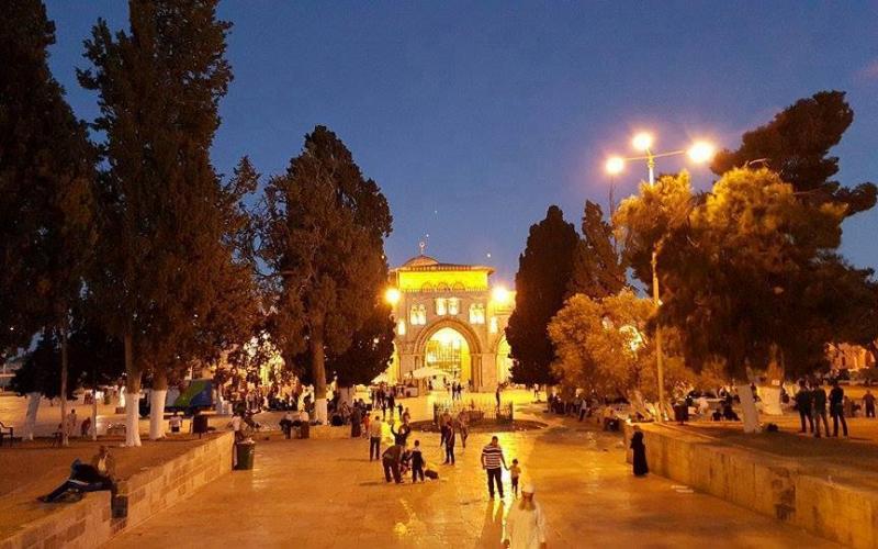صور:‬ أجواء رمضان ب‏الأقصى‬ مساء اليوم