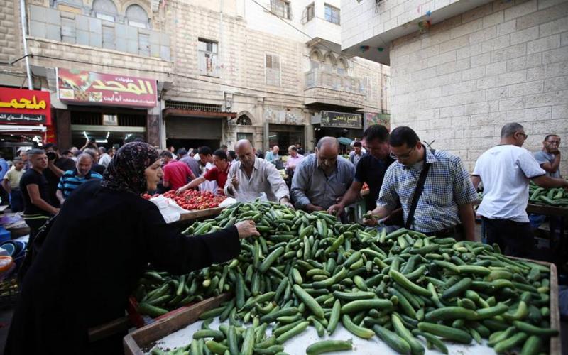 صور: الأجواء الرمضانية في أسواق نابلس