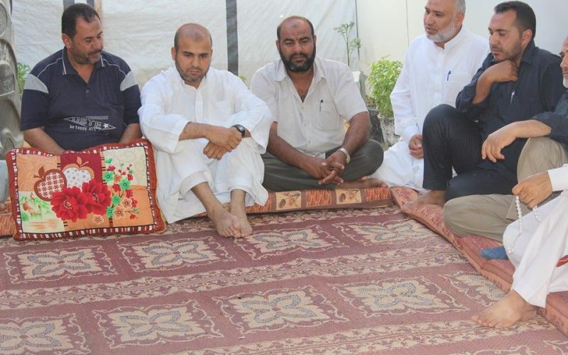 صور: حماس تزور عوائل الشهداء ببيت حانون