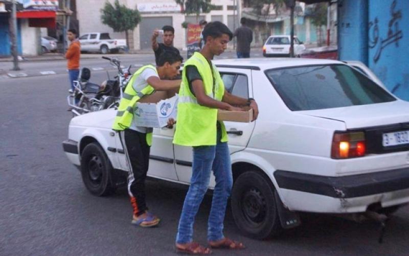 بالصور: حملة بغزة لإفطار الصائمين
